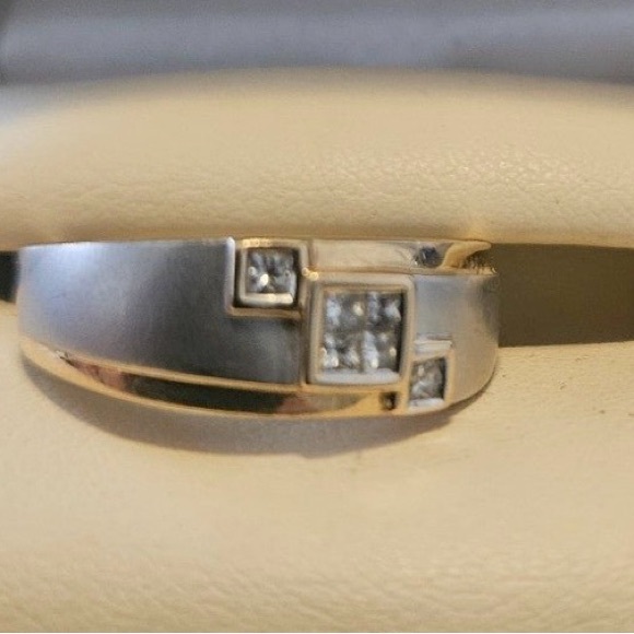 14K two toned yellow white Gold natural diamond men’s wedding band ring size 11 - Picture 5 of 5